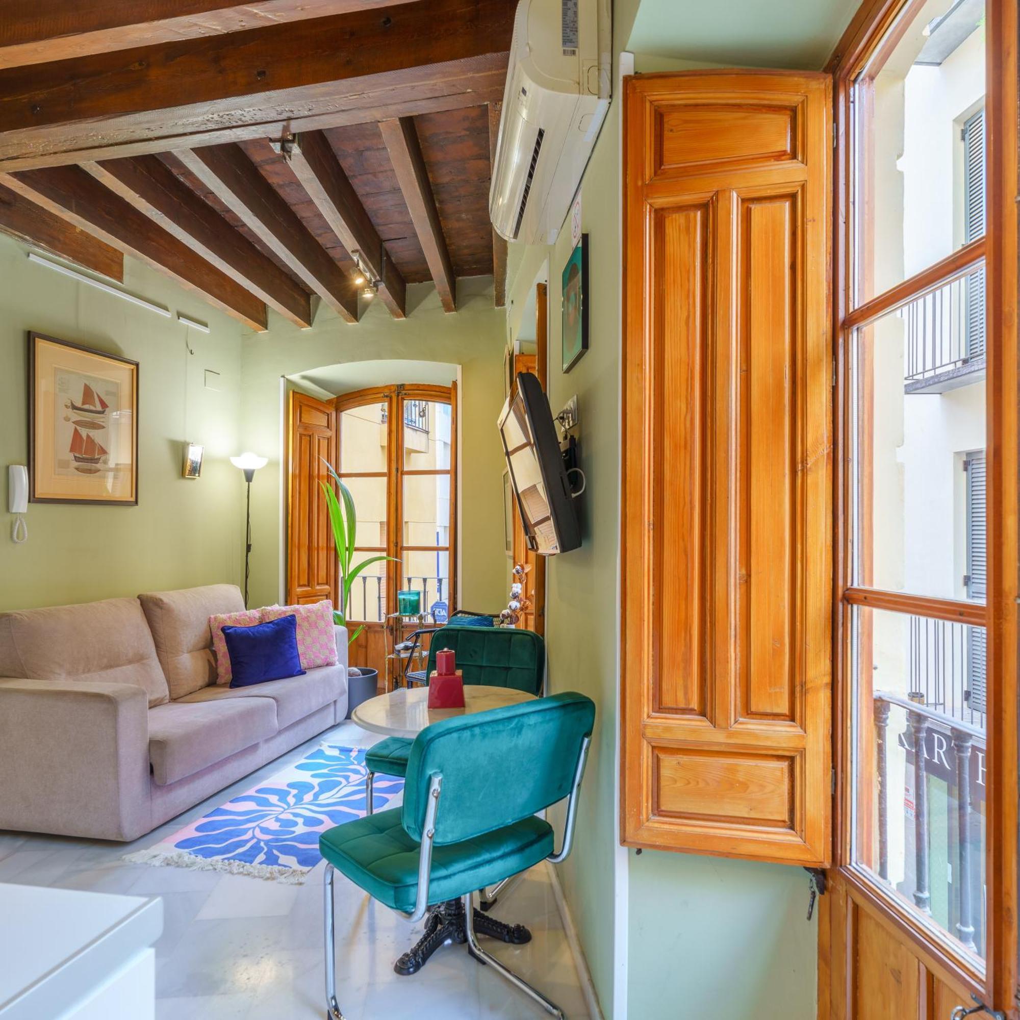 Апартаменты Aile Granada - Hostatel Экстерьер фото